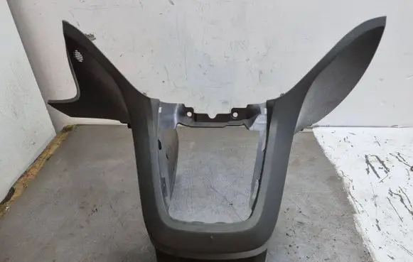 Ford C-MAX I Center console