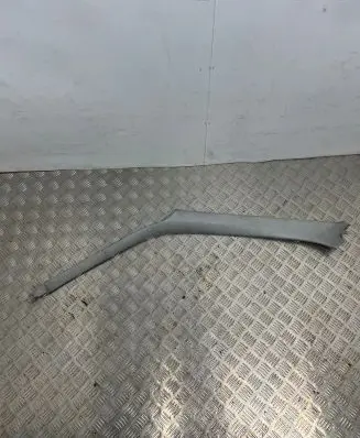 Volkswagen Golf III (A) pillar trim 1H4867457 1H4867233