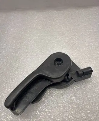 BMW 5 E34 Engine bonnet (hood) release handle 8102497