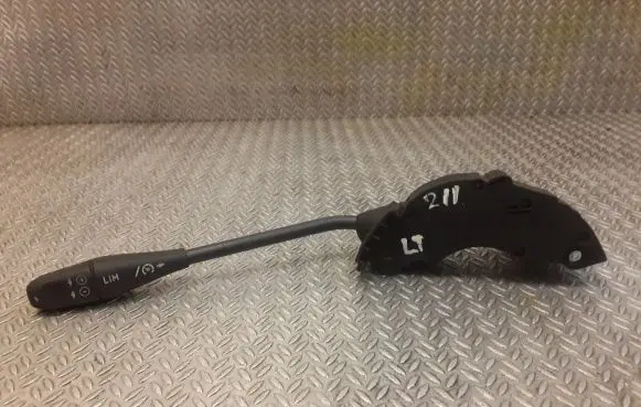 Mercedes-Benz E W211 Cruise control switch 0085452524 A0085452524