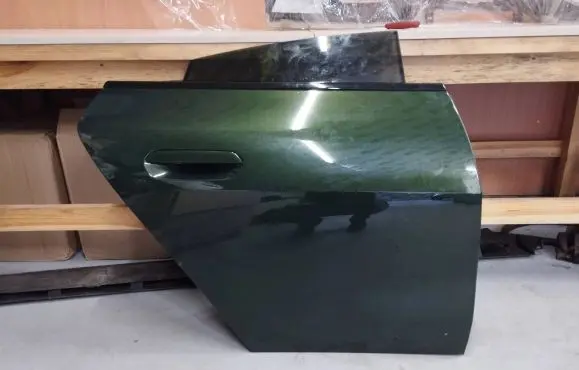 BMW i4 Rear door