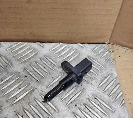Volkswagen Golf V Intake air temperature sensor 0689053790