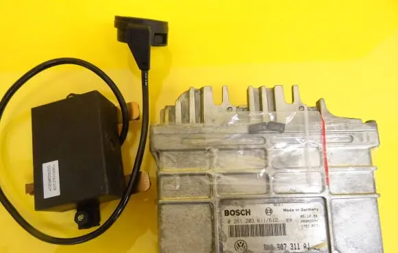 Seat Toledo I (1L) Engine control unit/module 0261203611 8A0907311AJ