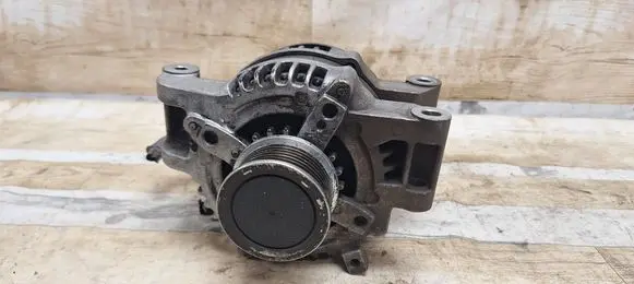 Toyota Corolla Verso AR10 Generator/alternator
