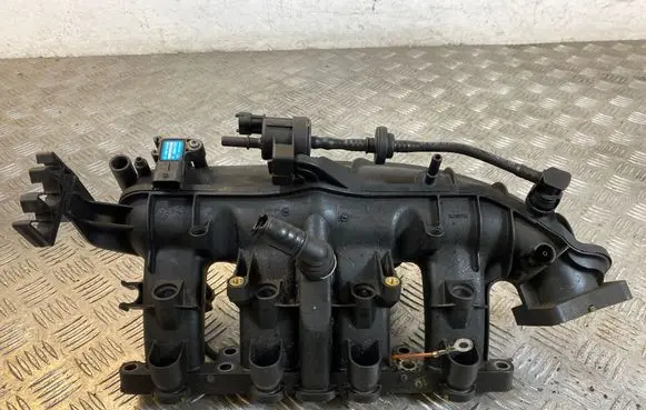 Opel Zafira C Intake manifold 55573171