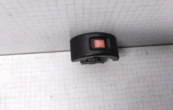 Opel Astra G Hazard light switch 09131728 09138059
