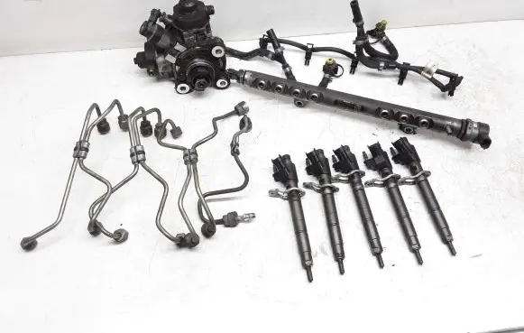 Volvo V70 Fuel injection system set 31272896 0445010618 31272767