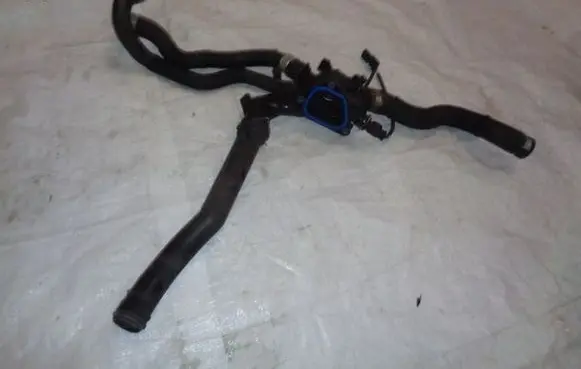Citroen C5 Aircross Thermostat/thermostat housing 9808647080
