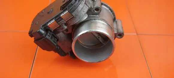 Mercedes-Benz C W204 Throttle body valve A2711410025 271952