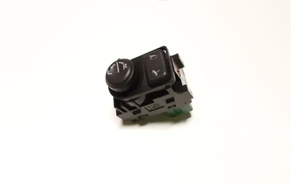 Wing mirror switch