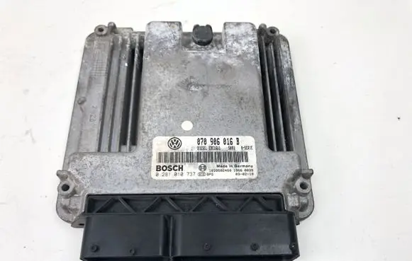 Volkswagen Phaeton Engine control unit/module 070906016B 0281010737
