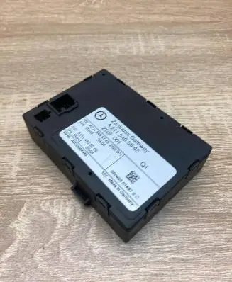Mercedes-Benz E W211 Gateway control module A2115405645 A2115405745