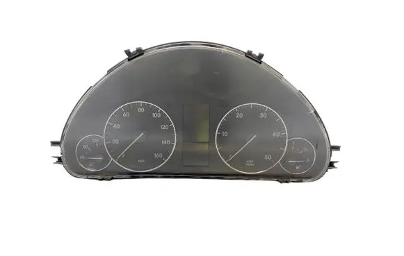 Speedometer (instrument cluster)