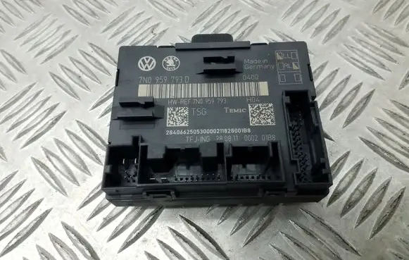 Volkswagen Sharan Door control unit/module 7N0959793D