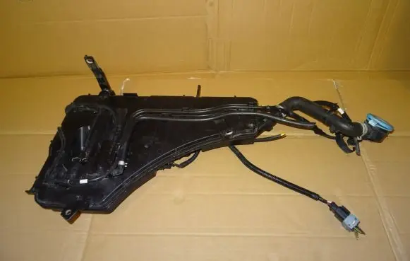 Alfa Romeo Stelvio Windshield washer fluid reservoir/tank 50556493