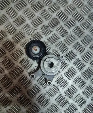 Mercedes-Benz CLA C117 X117 W117 Generator/alternator belt tensioner A2702000370