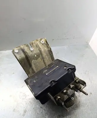 Volvo V70 ABS Pump 30643982