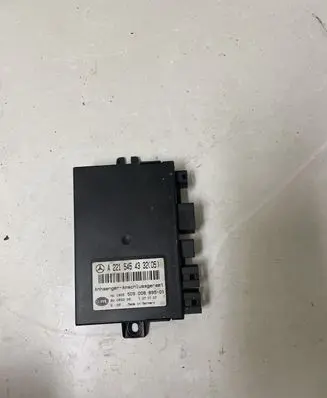 Mercedes-Benz C W204 Tow bar trailer control unit/module A221545433205