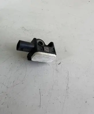 Dodge RAM 1500 DS Airbag deployment crash/impact sensor A1668210151