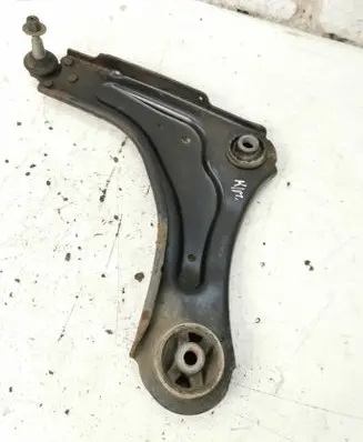 Renault Laguna III Front lower control arm/wishbone 110F043G