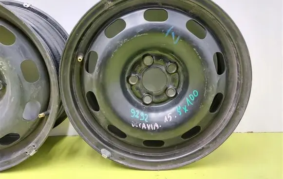Skoda Octavia Mk4 R15 steel rim 