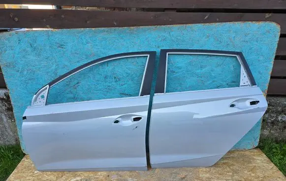 Hyundai i20 (BC3 BI3) Front door 