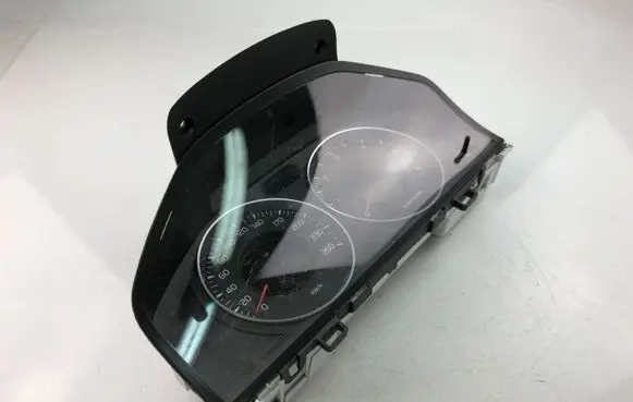 Volvo V60 Speedometer (instrument cluster) 31343323AA