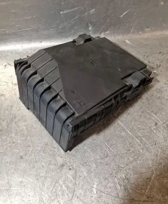 Seat Leon (1P) Fuse box cover 1K0937132F