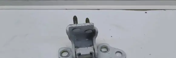 Renault Zoe Rear door upper hinge 04370R