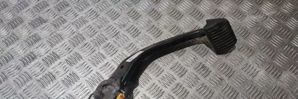 Volvo XC90 Brake pedal 31381825