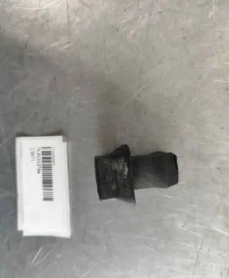 Audi Q7 4L Radiator mount bracket 7L0121276A