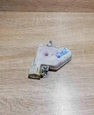Nissan Sunny Central locking motor 8055289910