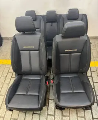 Ford Ranger Seat set 