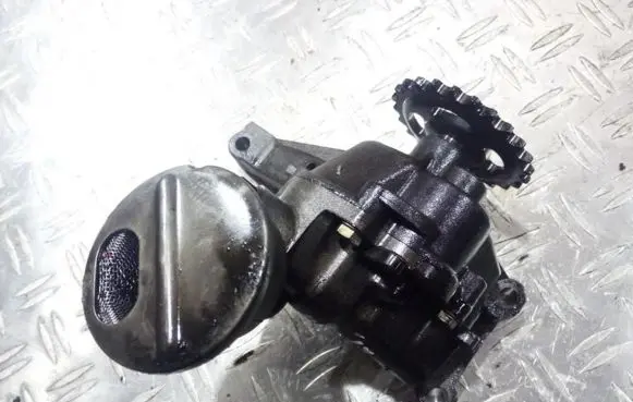 Mercedes-Benz E W210 Oil pump r6041810620