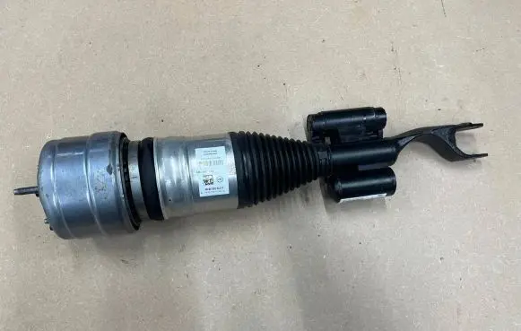 Mercedes-Benz E AMG W213 Air suspension front shock absorber A2133207938