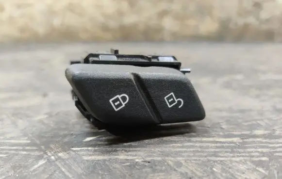 BMW 2 F46 Central locking switch button 9354129