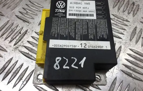 Volkswagen PASSAT B6 Airbag control unit/module 3C0909605F 8221