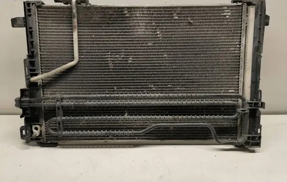 Mercedes-Benz E C207 W207 A/C cooling radiator (condenser) A2045000554