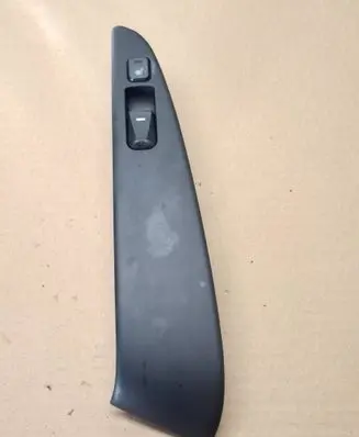 Hyundai ix35 Electric window control switch 3835211310