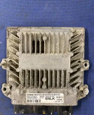 Ford Focus C-MAX Engine control unit/module 5WS40028MT 3M5A12A650HK SID803
