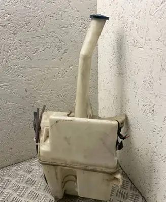 Toyota Avensis T250 Lamp washer fluid tank 