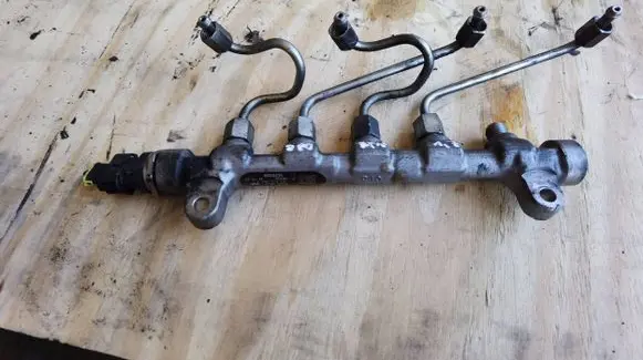 Hyundai i40 Fuel main line pipe 0445214181 761048