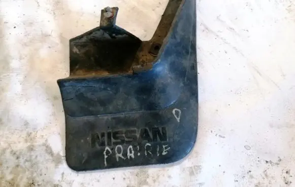 Nissan Prairie Rear mudguard 