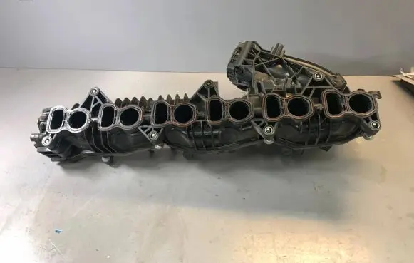 BMW 7 F01 F02 F03 F04 Intake manifold 7800088