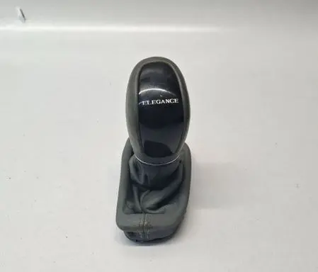 Mercedes-Benz CLK A209 C209 Gear lever shifter trim leather/knob A2032673511