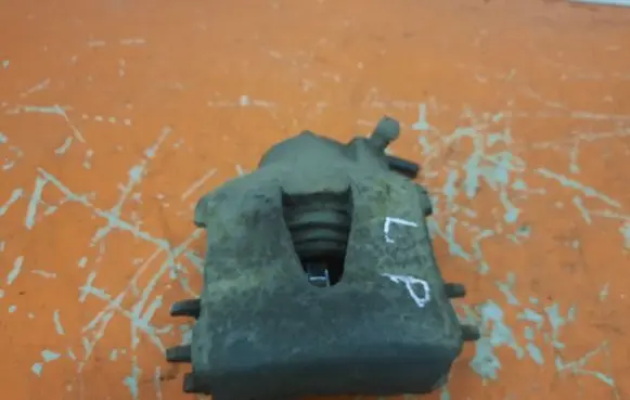 Volkswagen Fox Front brake caliper