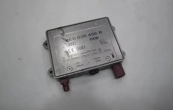 Audi A6 S6 C6 4F Antenna control unit 8E0035456B 09103112 0910311