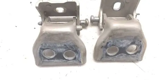 Rear door hinge set