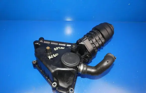 Volvo XC60 Oil filter mounting bracket 30757730