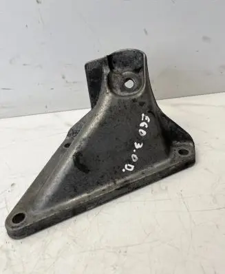 BMW 5 E60 E61 Engine mounting bracket 6761149 EN1706AC